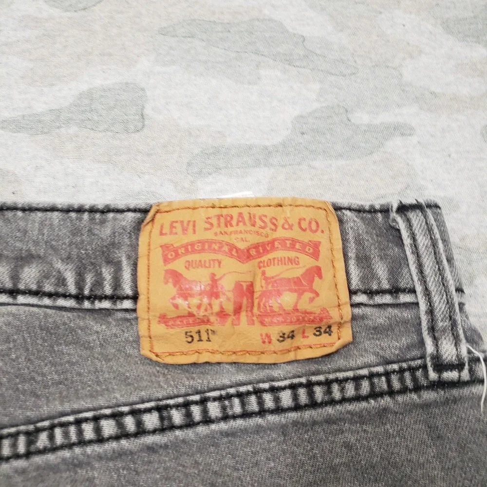 Levis item good